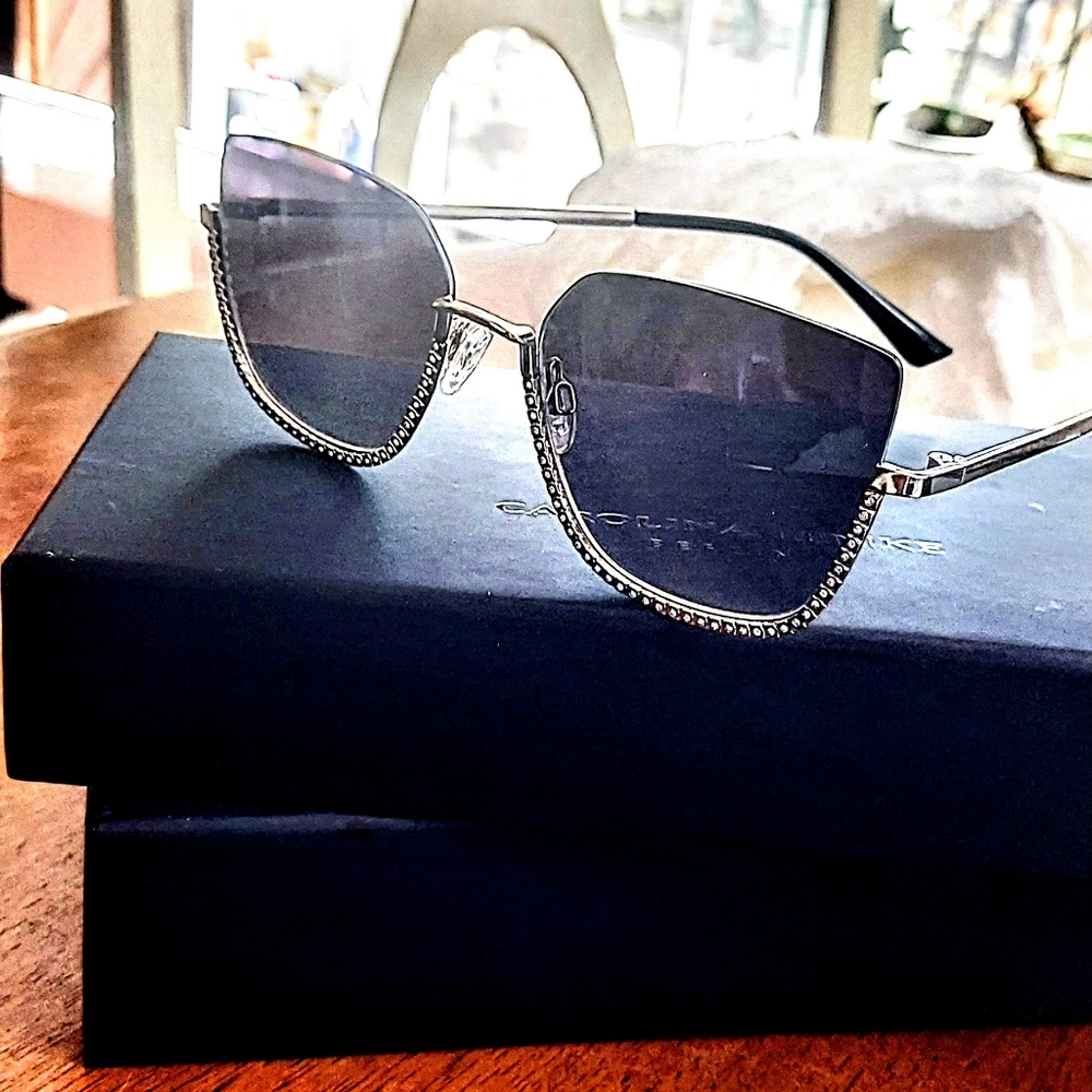 NWT Carolina Lemke Schick  Kendy Sunglasses Black gold crystals gradient smoke